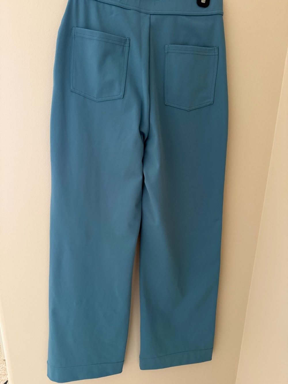 ❣️Never worn!HALARA DayStretch High-Waisted StraightLeg - Picture 4 of 5